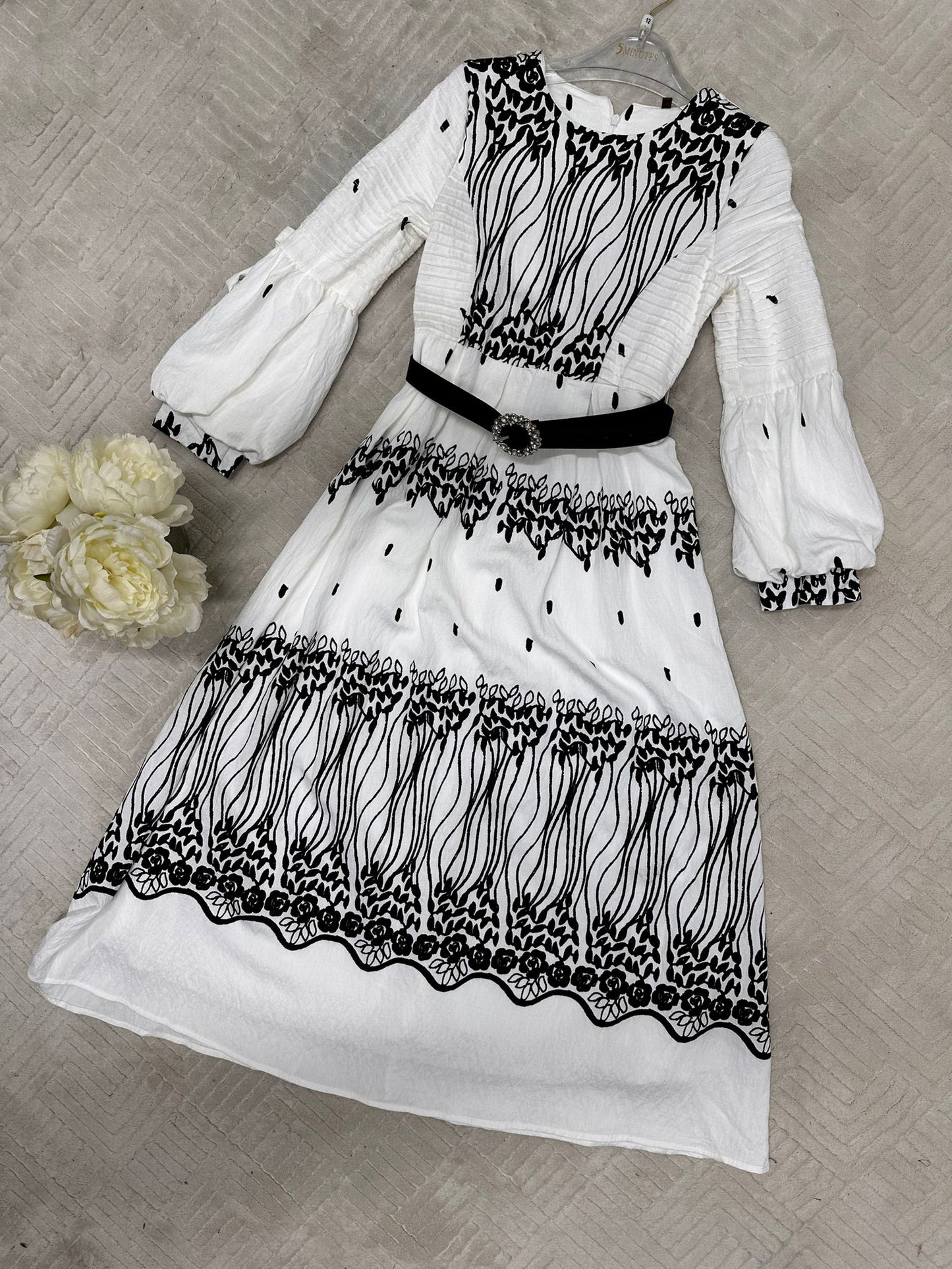 kids embroidered dress with belt