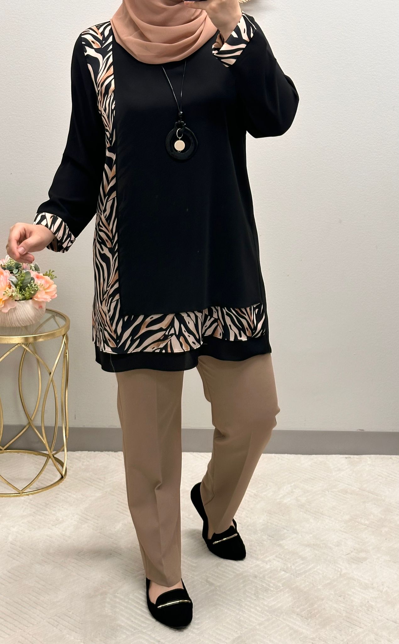 Tiger print long blouse with neckless