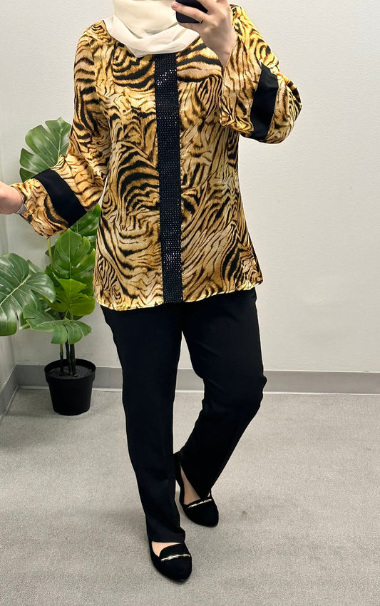 Short tiger blouse