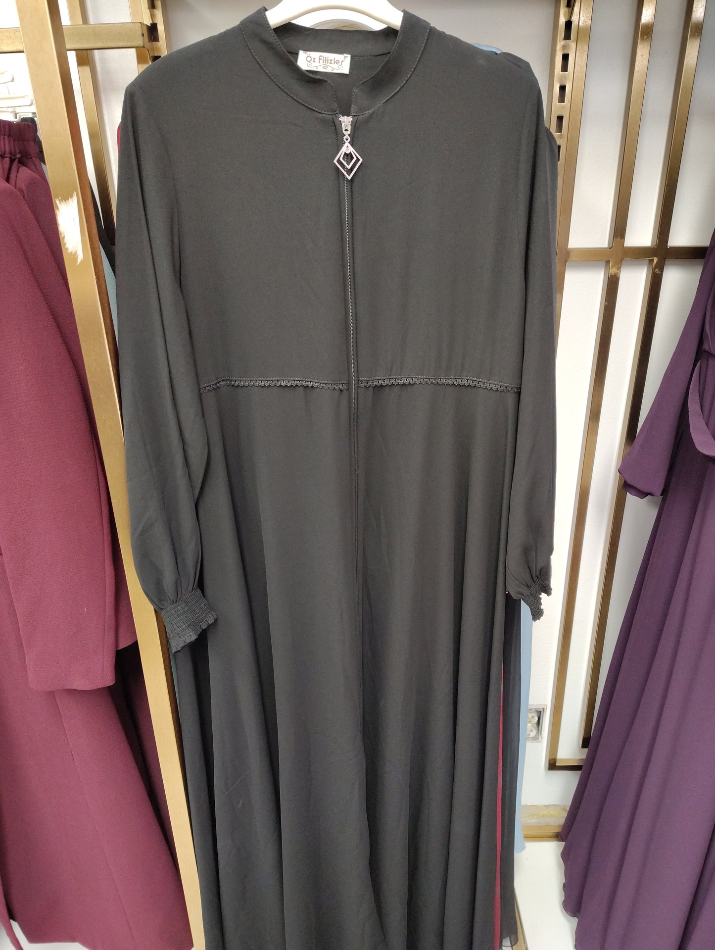 Abya black